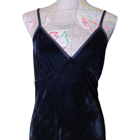 NWT Band of the Free Size Medium Girl Crush Black Velvet Back-Tie Midi Dress - Picture 6 of 16